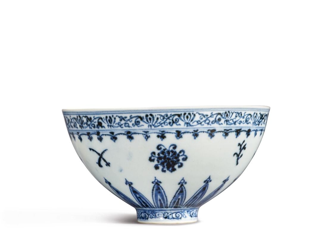 Ming dynasty–era porcelain bowl