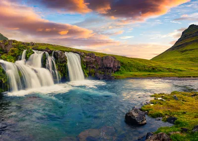 ice_kirkjufellsfosswaterfall_s