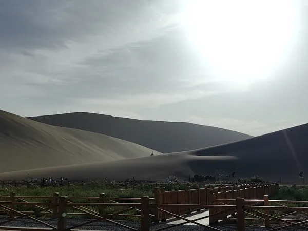 The bleak desert that feels like illusion thumbnail