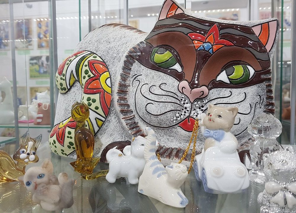 Cat Museum figurines