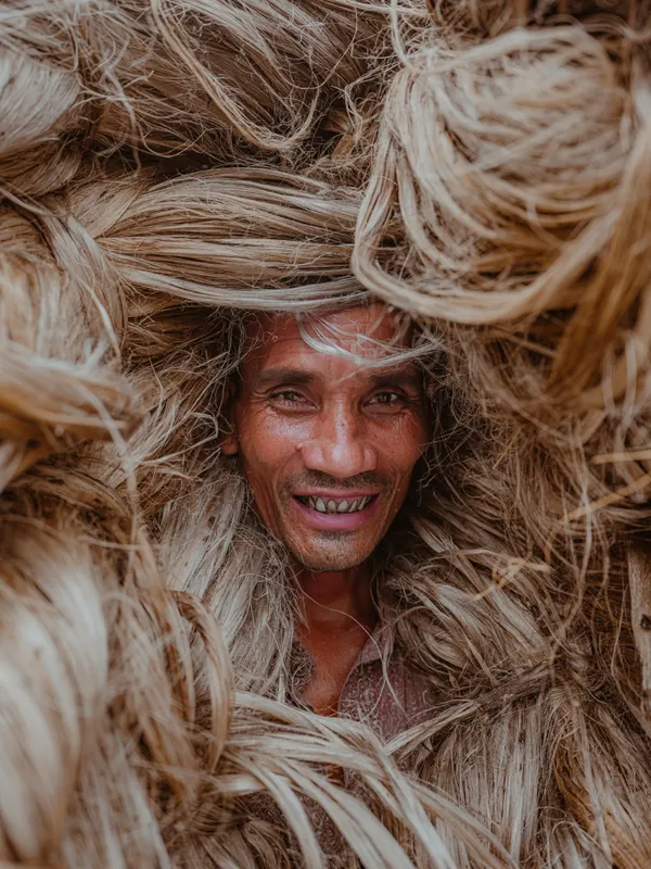 Golden Fiber, Golden Smile thumbnail