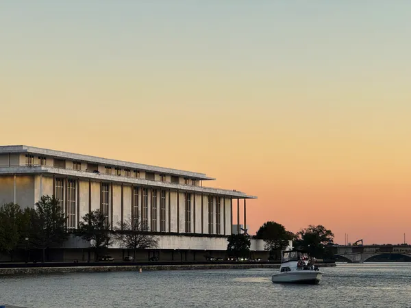 Dusk descends on the Kennedy Center thumbnail