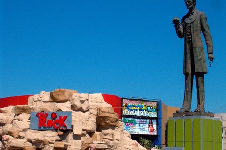 Abraham Lincoln Rocks in Tijuana