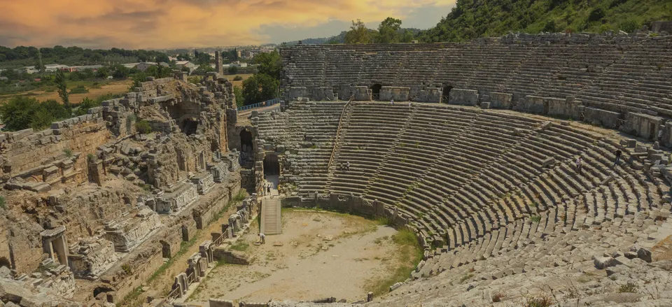  Amphitheater in Perge 