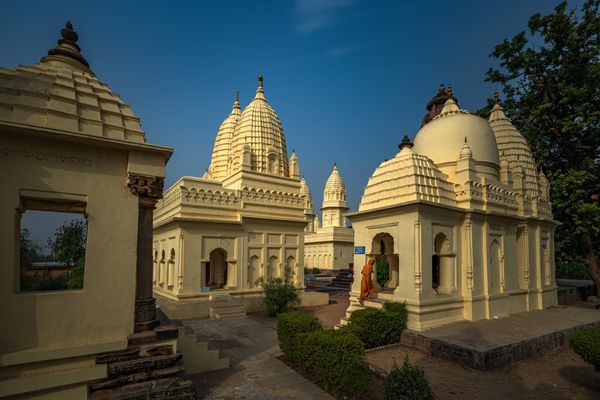 Jain temple in Khajuraho thumbnail