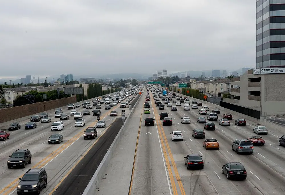 Traffic on Interstate 405, Los Angeles, California, 2012. interstate.jpg. 