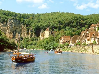 France’s Dordogne River Valley description