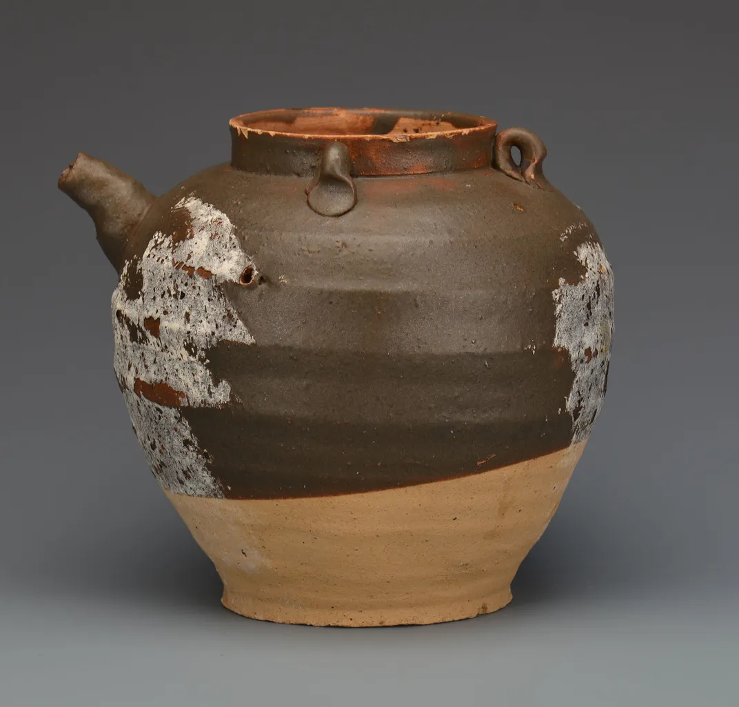A storage jar from the Hongzhi trader