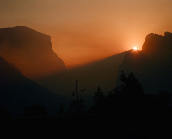 Sunrise over Yosemite Valley thumbnail