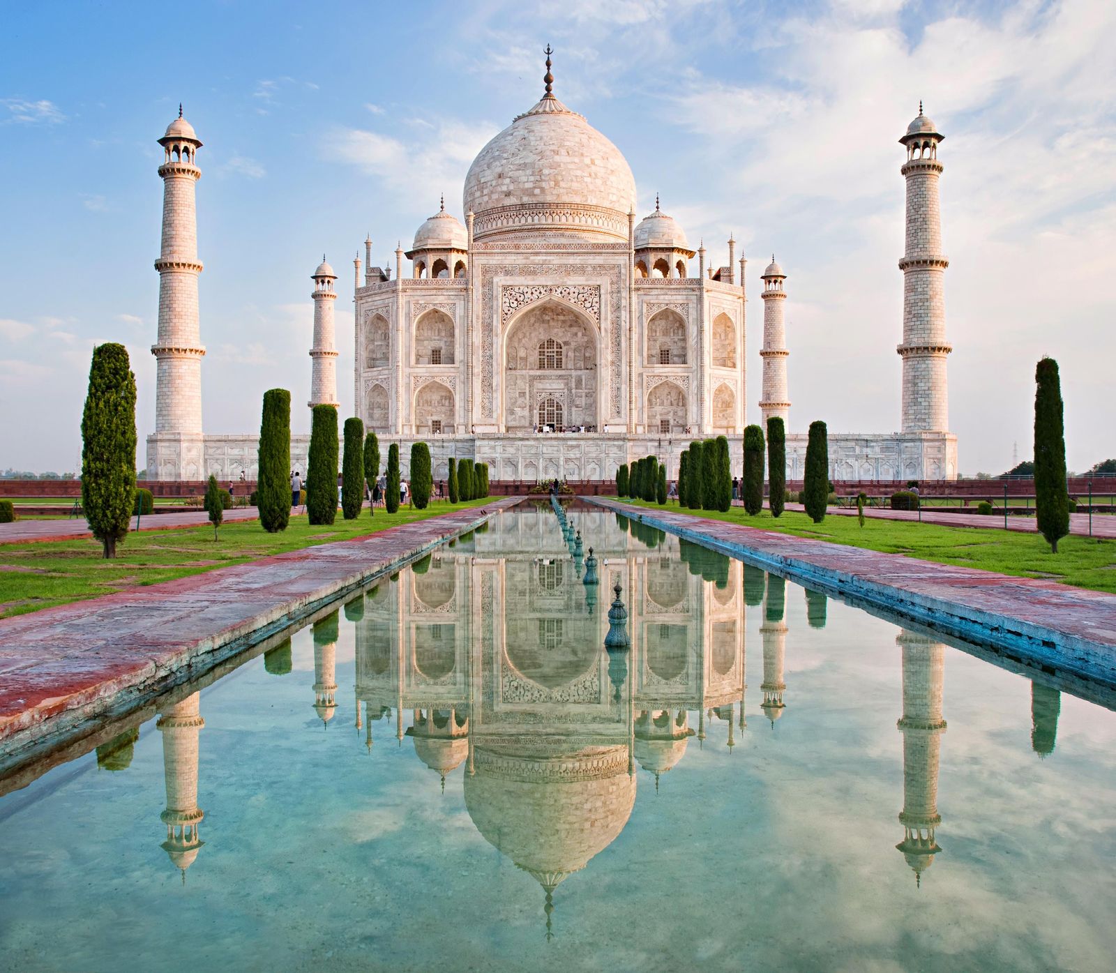 People Visit Taj Mahal Tac Mahal Which is Considered the Finest Example of  Mughal Architecture,scene from Entrance of Taj Mah Editorial Photography -  Image of visit, reflections: 206313527