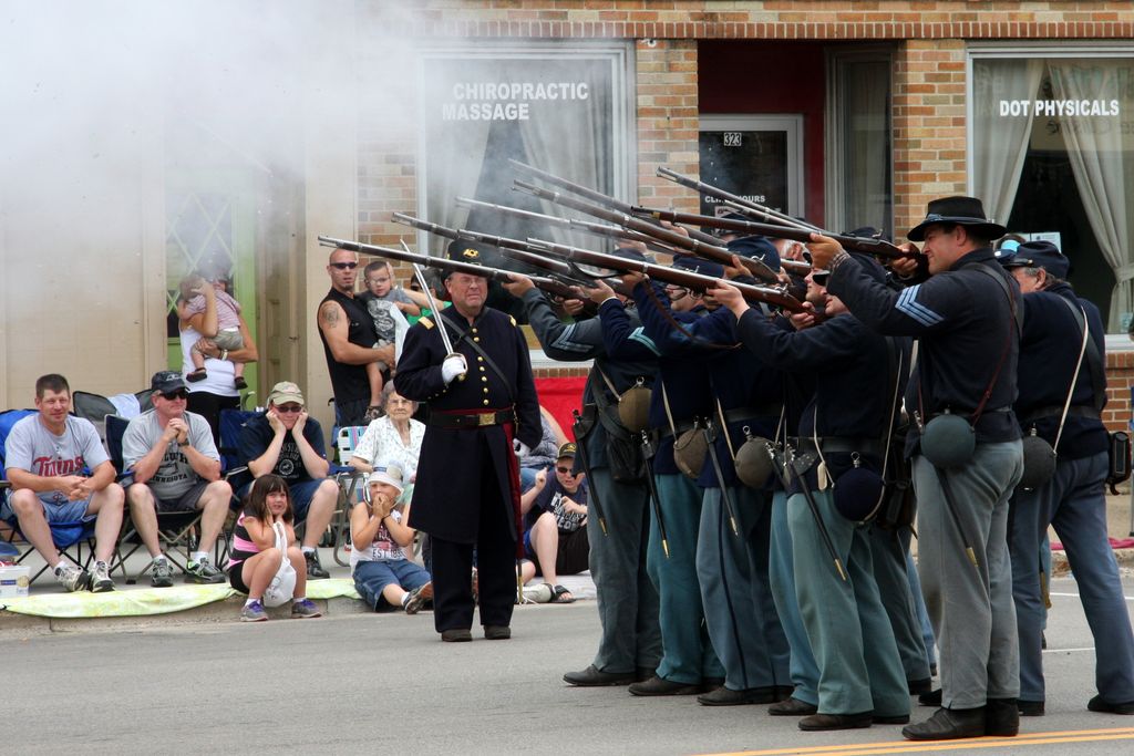 2014PlainviewMNparadeCivilWar.jpg