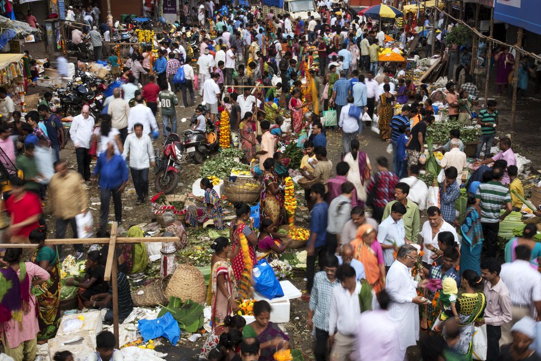 The flower market in Dadar, Mumbai | Smithsonian Photo Contest ...