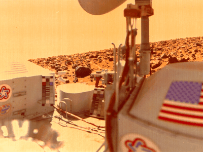 Forty years ago, Viking went looking for life on Mars. Time to look again?