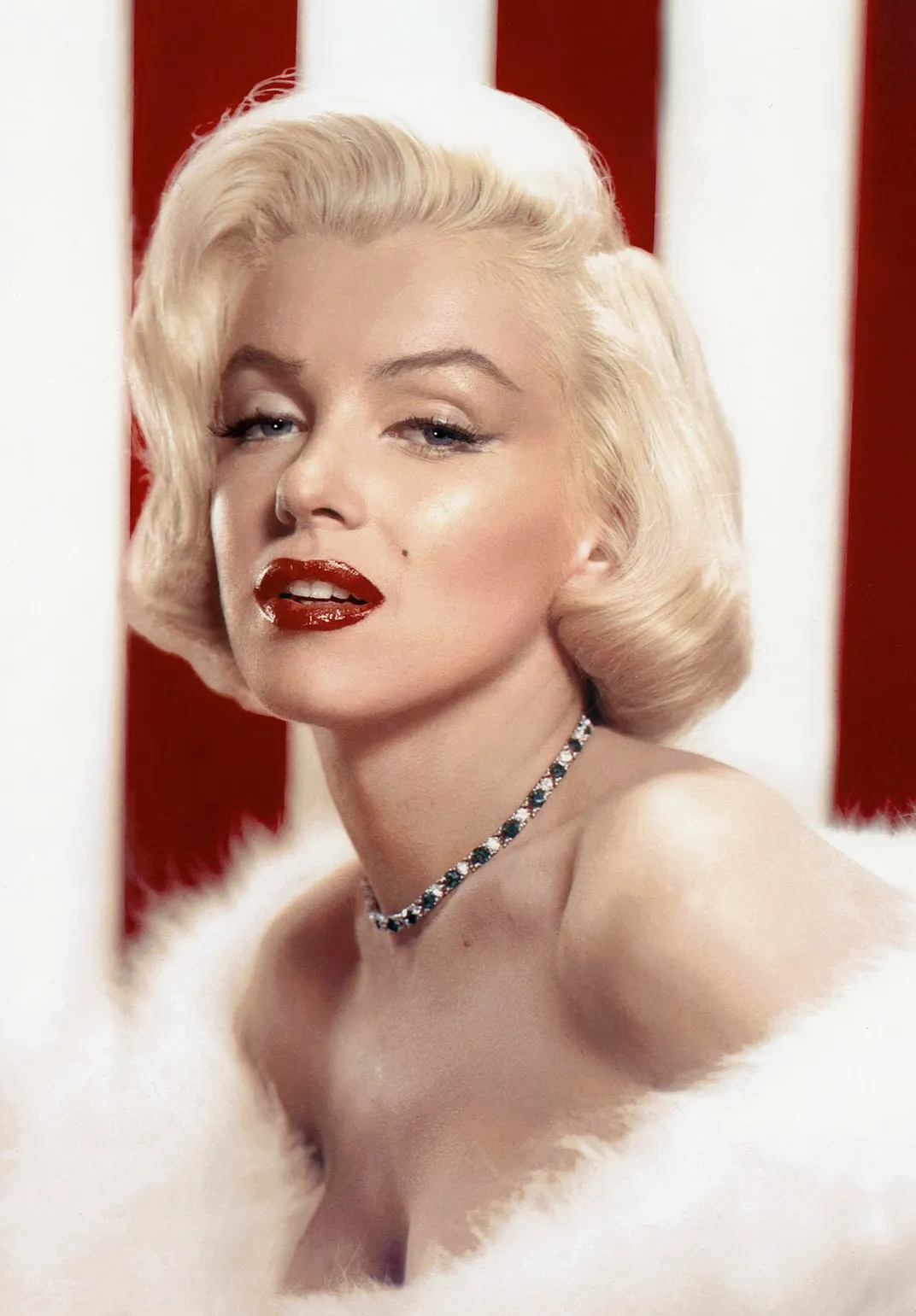 The True History Behind Netflix's 'Blonde', Who Was the Real Marilyn  Monroe?, History