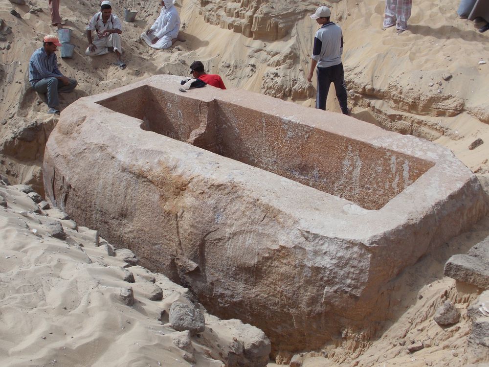 Archaeologists in Egypt Just Unearthed a Previously Unknown Pharaoh's Tomb | Smithsonian