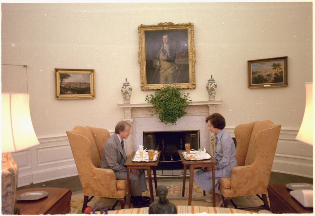 Jimmy and Rosalynn having lunch in the Oval Office in 1977