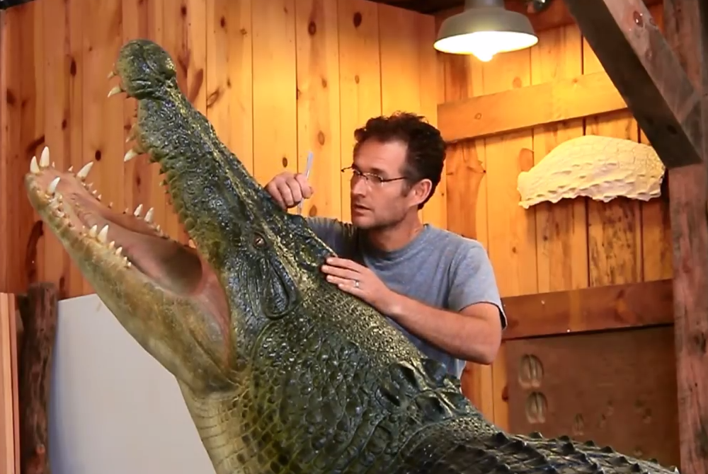 crocodile sculptor