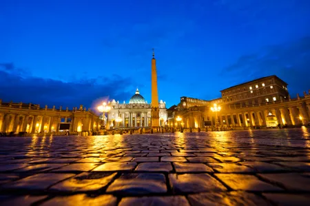 Say "arrivederci" to softly lit Roman streets and "ciao" to a well-illuminated night. 