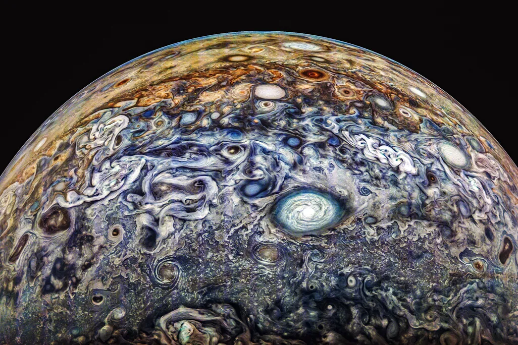 Another image of Jupiter by Juno