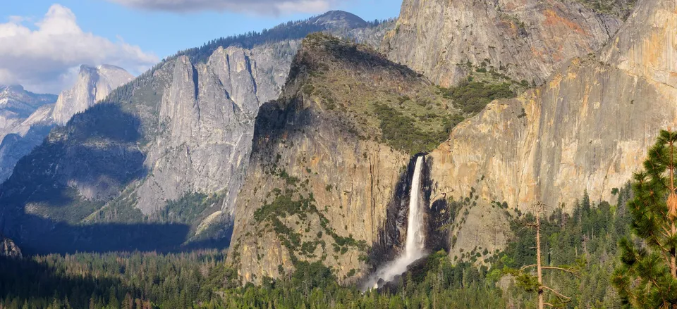 Treasures of Yosemite Discover imposing sequoia trees, towering cliffs, expansive vistas, and cascading waterfalls
