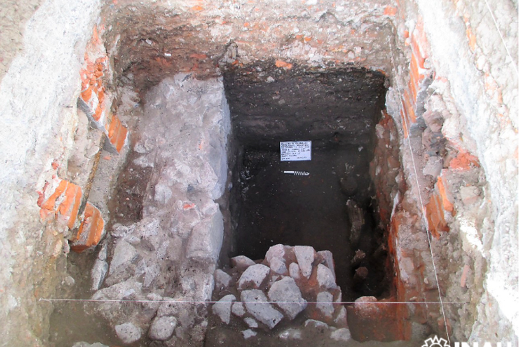 An aerial shot of an underground dwelling dating from as long as 800 years ago from Mesoamerica