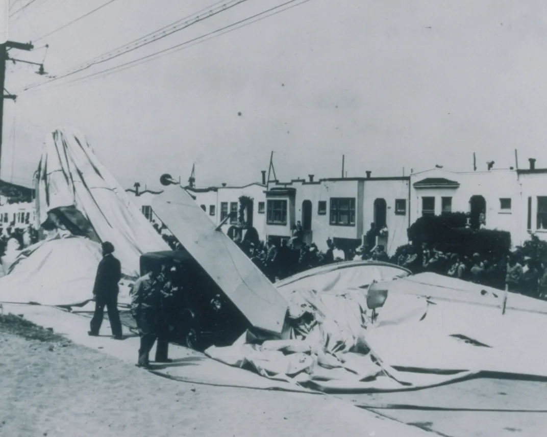 Crashed L-8 in Daly City, California