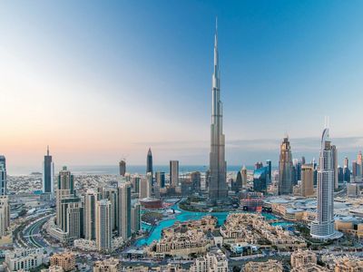 Dubai and Abu Dhabi: A Stay in the United Arab Emirates description