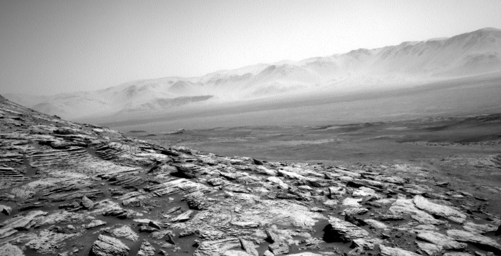 Mars horizon from Gale Crater