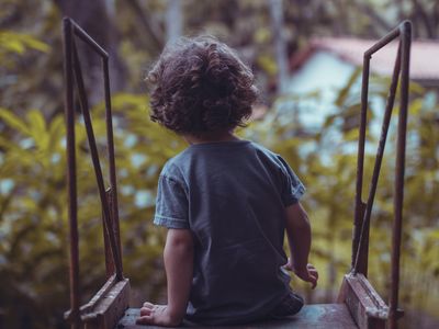 An extensive longitudinal study looks at the connection between childhood environment and diseases in adulthood.
