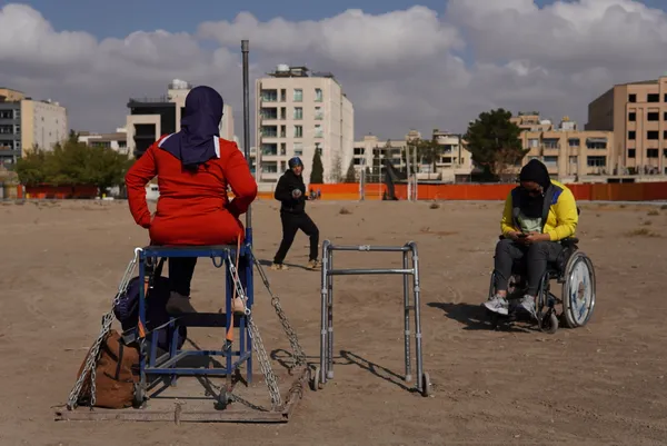 Hardworking women thumbnail