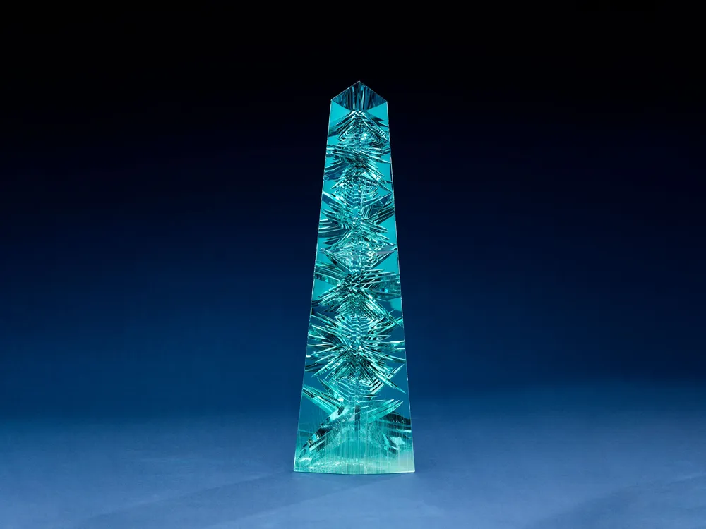 Dom Pedro aquamarine was cut from a 100-pound crystal that was mined in the late 1980s. It weighs around 4.6 pounds, making it one of the largest aquamarine gemstones in the world. (Donald E. Hurlbert, Smithsonian)
