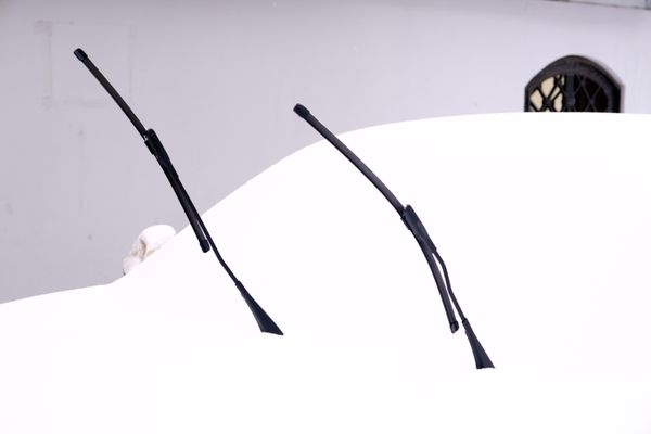 Windscreen wipers on rest thumbnail