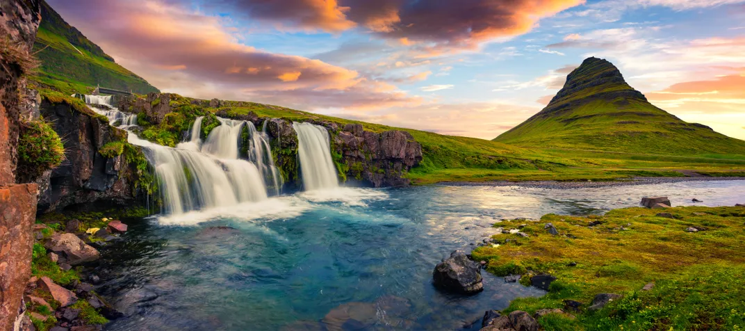 Kirkjufellsfoss Waterfall