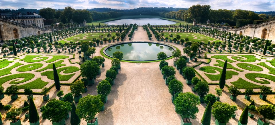  The gardens of Louis XIV's Versailles outside Paris feature exceptional French formal gardens. 