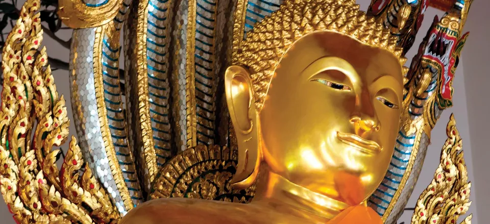  The Golden Buddha at Wat Pho, Bangkok 
