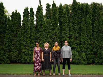 Interpreters of the artwork (above: four of the eight from left to right: Jahnel Daliya Slowikowski, Sadie Leigh, Briona Jackson, Lara Supan.) are “people that can hold space and have a connection” with the passersby, says the curator.