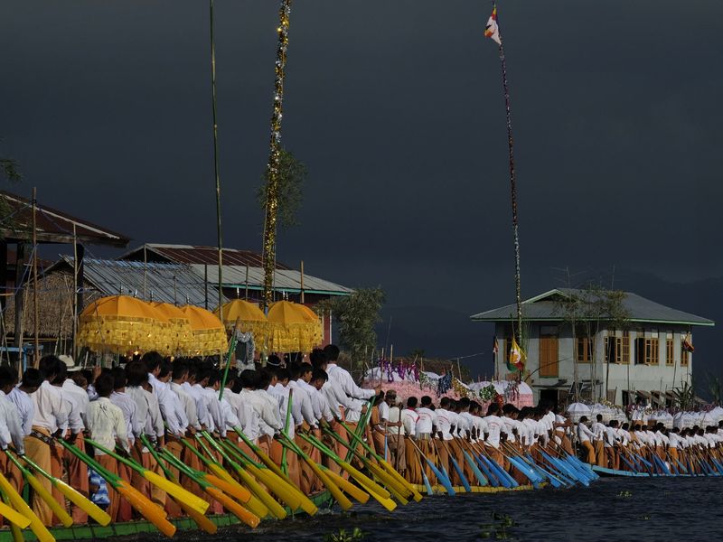 Inle Boat Festival | Smithsonian Photo Contest | Smithsonian Magazine