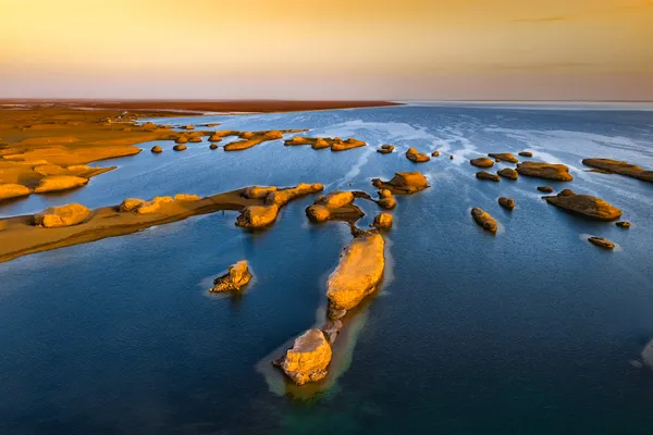 Blue Bay, Golden Reefs thumbnail