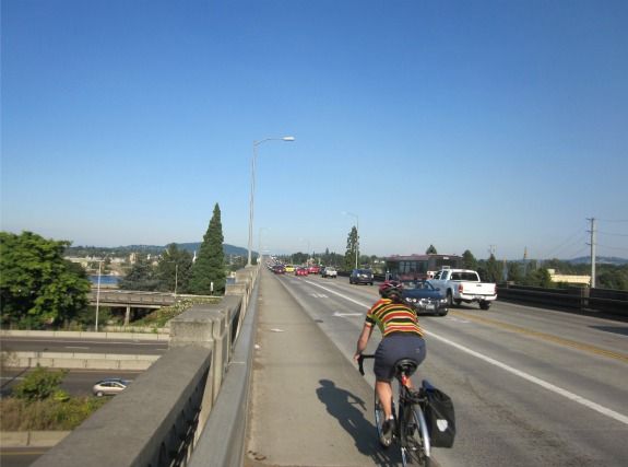An eastbound commuting cyclist