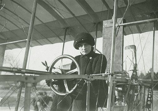 Raymonde de Laroche-505.jpg