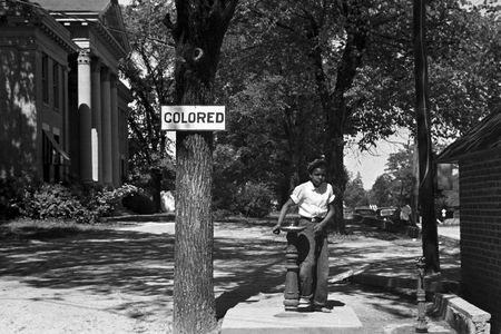 Drinking fountain on the Halifax County Courthouse (North Carolina) in April 1938. 