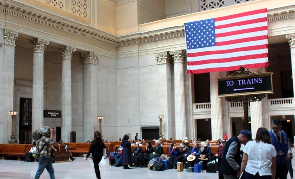 Chicago train station thumbnail