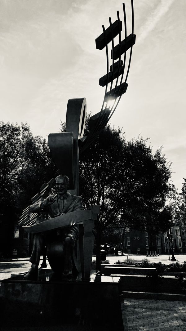 The Duke Ellington sculpture in Washington DC thumbnail