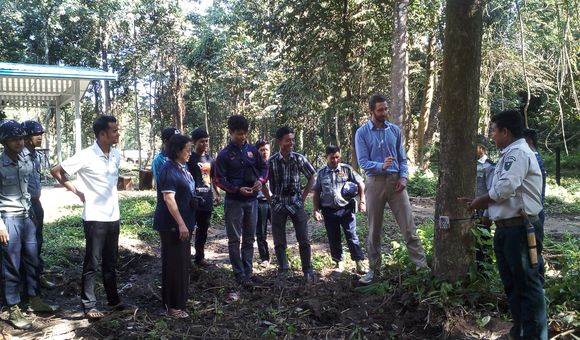 Dr. Grant Connette trains participants on best practices in setting up wildlife cameras to ensure that high-quality data is collected.