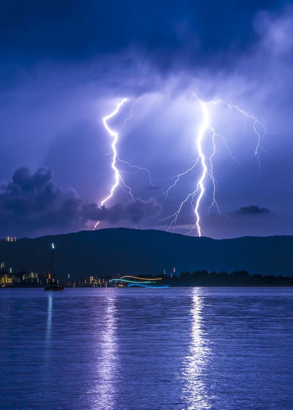 lightning strike in Corfu thumbnail