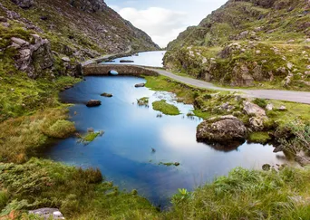 Irish Walks: An Active Journey from Dublin to Dingle description