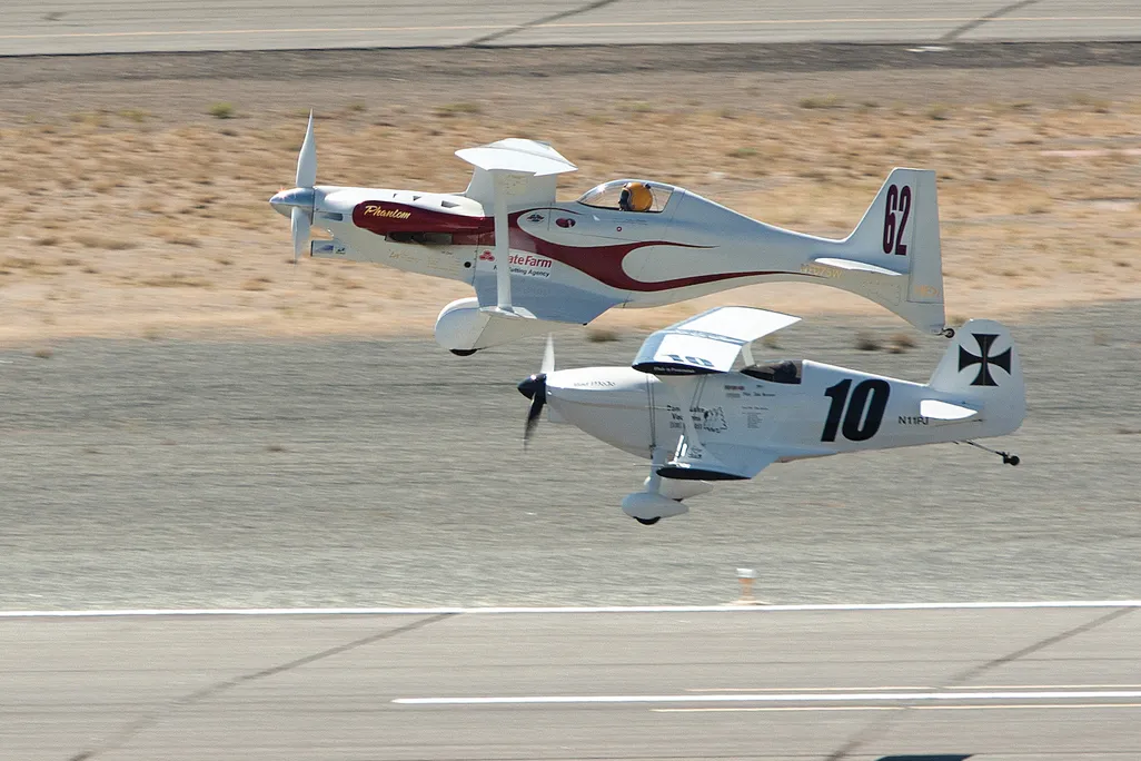 Bad Mojo races Phantom