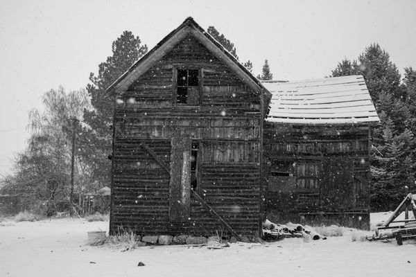 Barn in Snow thumbnail