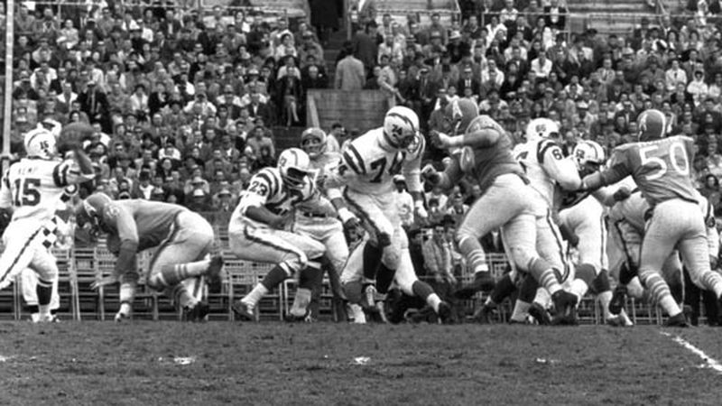 50 Years Ago, Redskins Were Last N.F.L. Team to Integrate - The