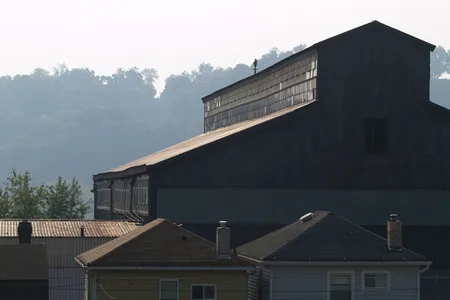 An old factory in Blawnox